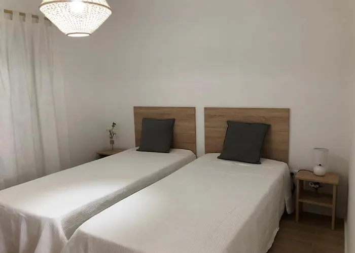 Apartamento T2 Montegordo A 500 M Da *